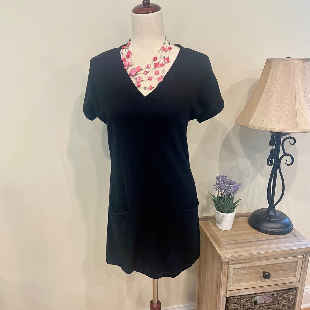 J.McLaughlin Black Merino Wool V-Neck Short Sleeve Sweater Dress Sz M
